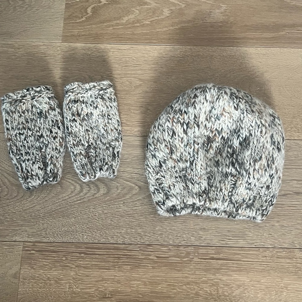 Luisa Brini Lurex Knit Hat and Hand Warmers